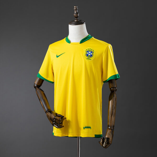 Camiseta Retro Brasil 2006 Local
