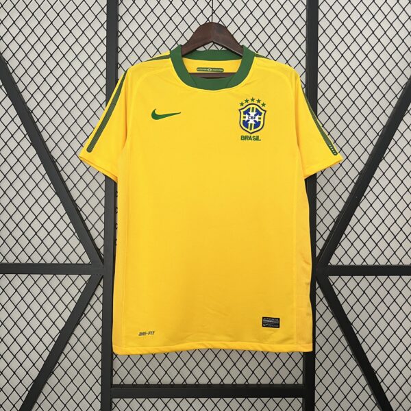 Camiseta Retro Brasil 2010 Local