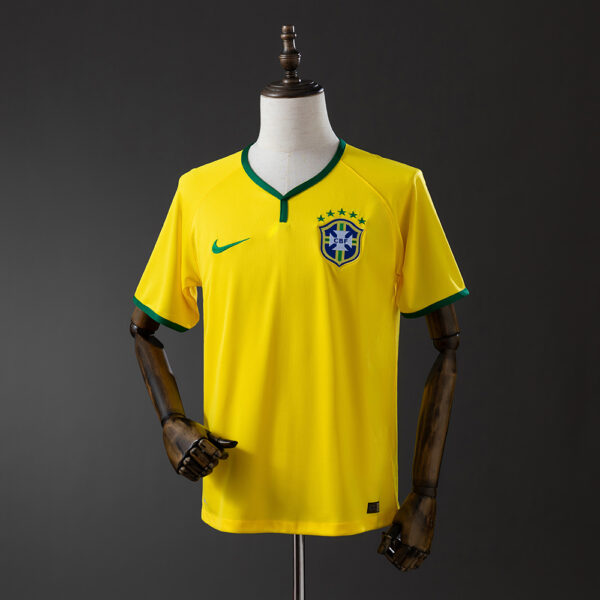 Camiseta Retro Brasil 2014 Local