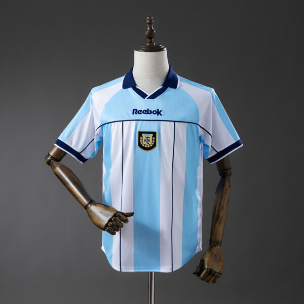 Camiseta Retro Argentina 2000/01 Local