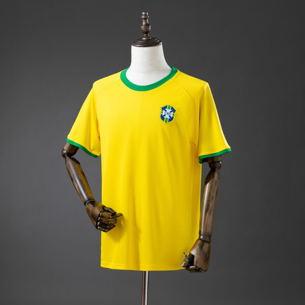Camiseta Retro Brasil 2020 Local