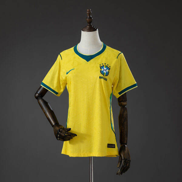 Camiseta Brasil 2026 Local Femenina