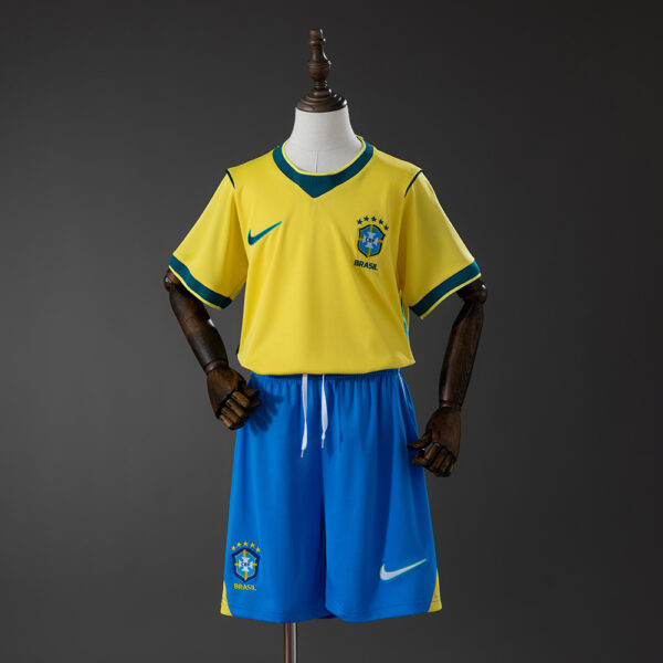 Kit Infantil Brasil 2026 Local