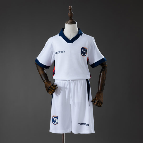 Kit Infantil Ecuador 2026 Tercera