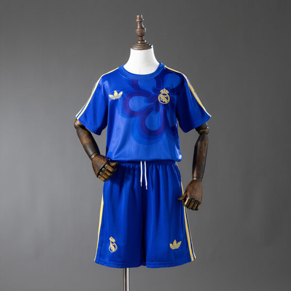Kit Infantil Real Madrid 2025/26 Cultural Story, Edición Especial
