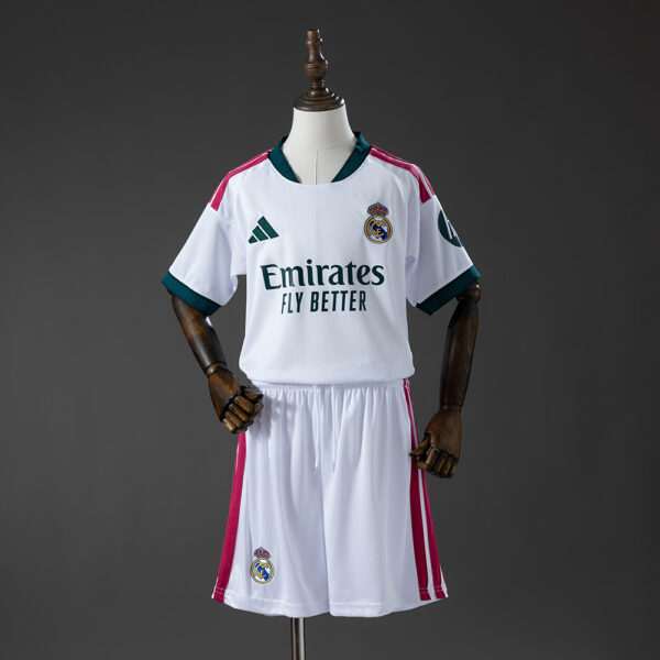 Kit Infantil Real Madrid 2026/27 Local