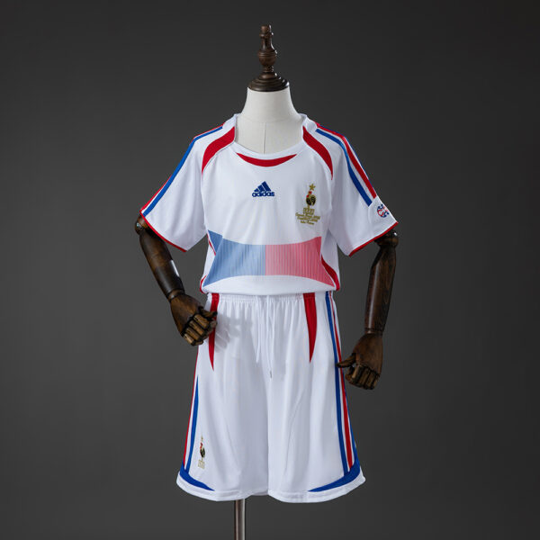 Kit Retro Infantil Francia 2006 Local