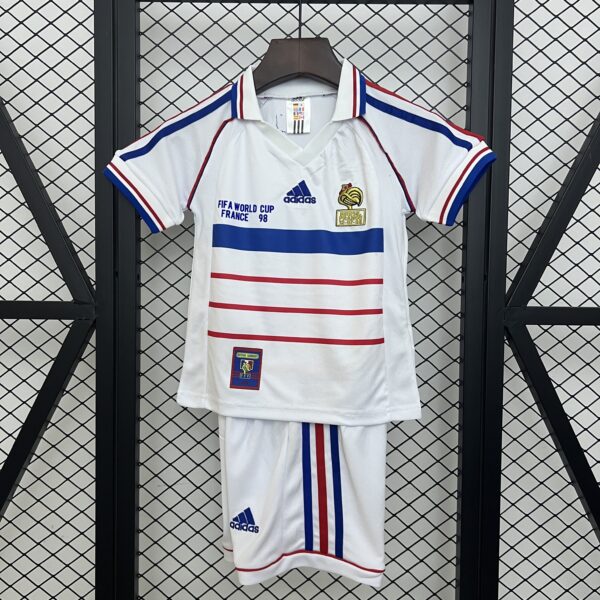 Kit Retro Infantil Francia 1998 Visita
